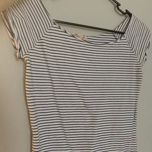 Off the shoulder tee